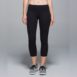 Lululemon Black Run: Inspire Crop II *Reflective Size 10